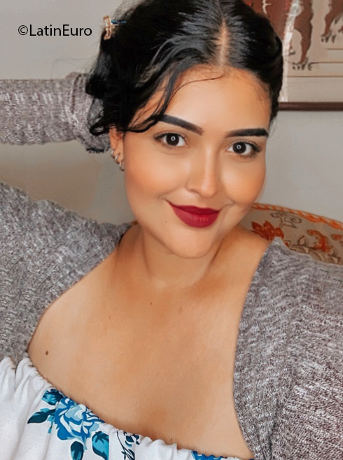 Date this hard body Colombia girl Dannie from Cali CO31643