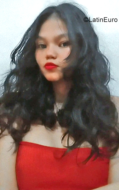 Date this nice looking Brazil girl Kelly from Manaus BR11829