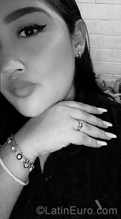 Date this voluptuous El Salvador girl Paola from San Salvador SV177