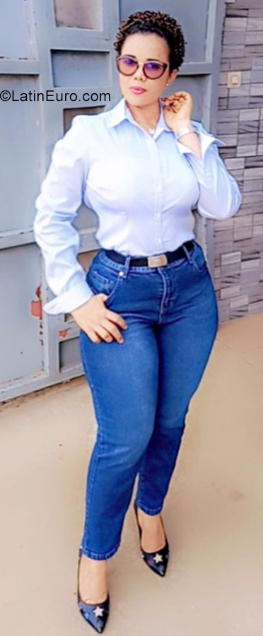 Date this cute Ivory Coast girl Dirantia from Abidjan IC100