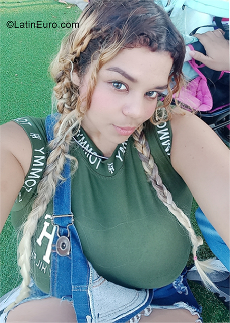 Date this passionate Colombia girl Marilin from Barranquilla CO31683