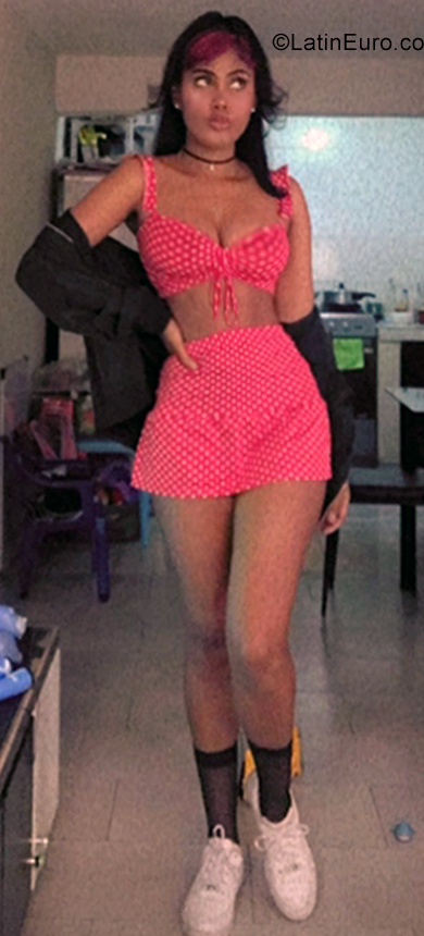 Date this exotic Ecuador girl Carmen from Quito EC921