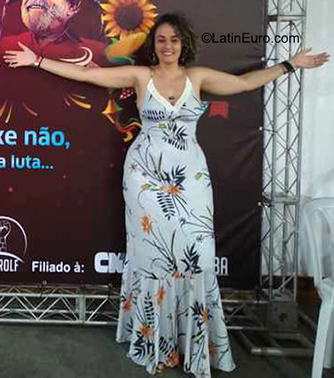 Date this hard body Brazil girl Cristiane from Salvador BR11881