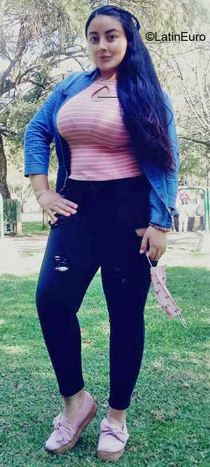 Date this foxy Peru girl Andrea from Lima PE2002