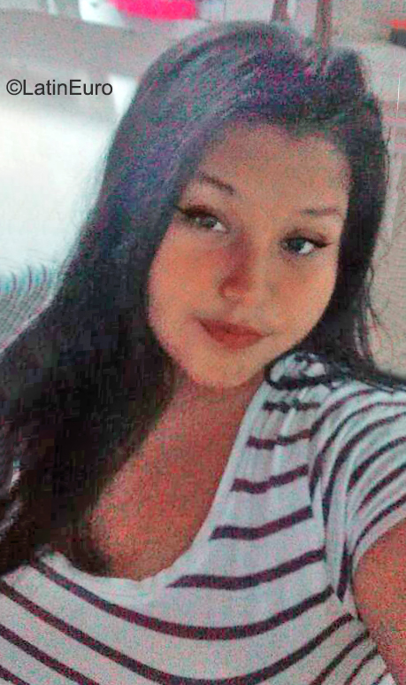 Date this cute Peru girl Raquel from Iquitos PE2008