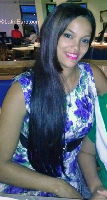 Date this hard body Dominican Republic girl Rose from Santo Domingo DO40856