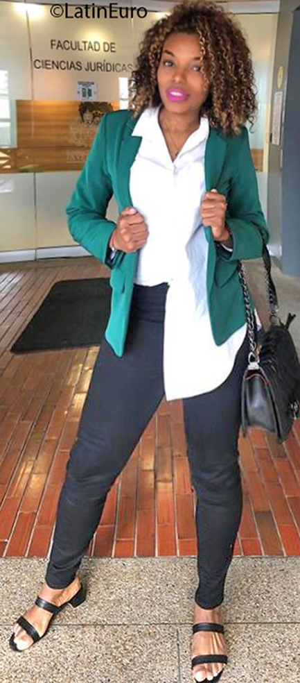 Date this funny Colombia girl Day from Medellin CO31850