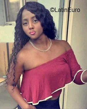 Date this lovely Colombia girl Marcela from Cali CO31869