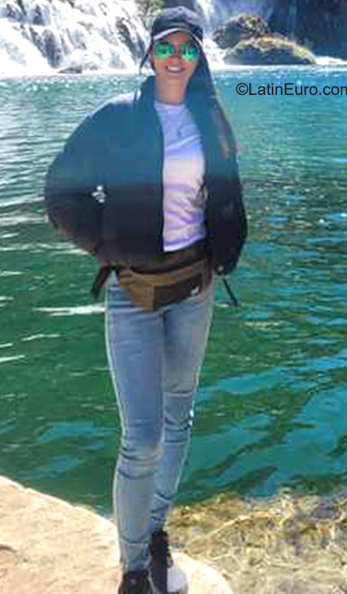 Date this pretty Peru girl Susana from Lima PE2024