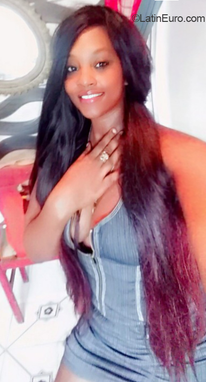 Date this young Dominican Republic girl Ana from La Romana DO40938