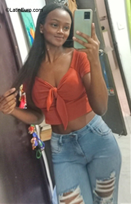 Date this lovely Colombia girl Catalina from Cali CO31924