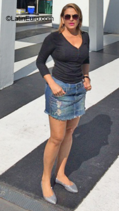 Date this sultry Brazil girl Sandra from Sao Paulo BR12118