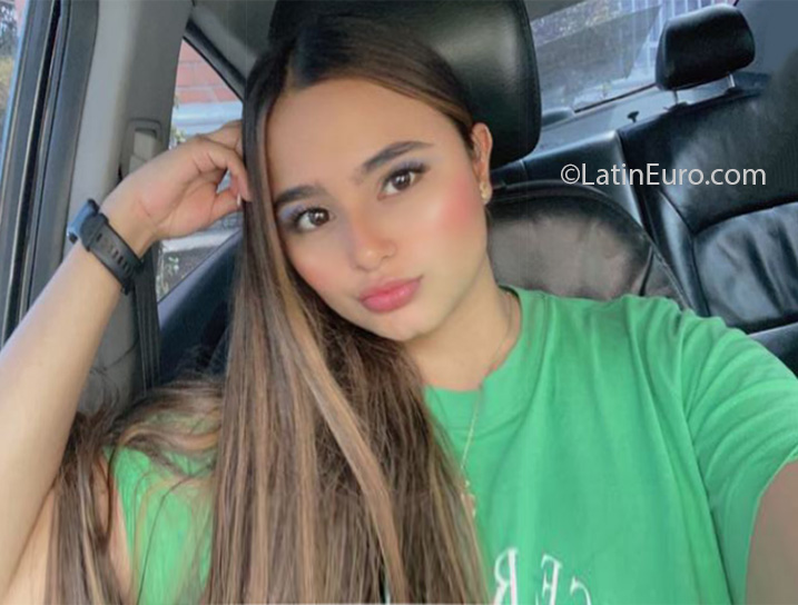 Date this athletic Colombia girl Lorena from Medellin CO32026