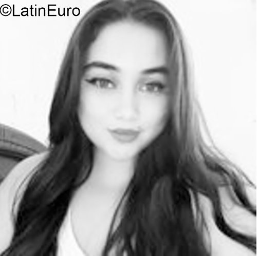 Date this lovely Colombia girl Karol from Medellin CO32050
