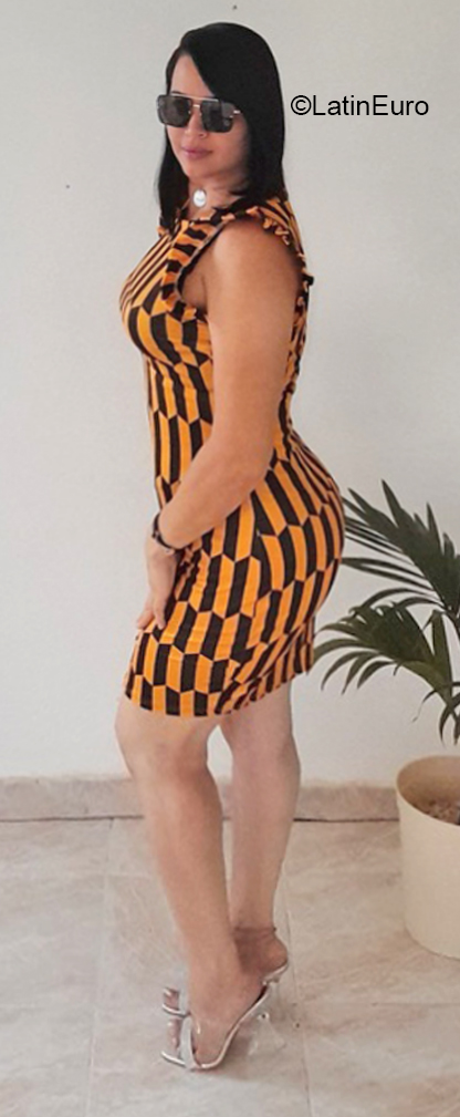 Date this young Dominican Republic girl Carolina from Santiago DO41077