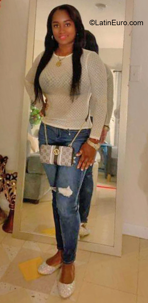 Date this cute United States girl Silvia Patricia from Boston US21898