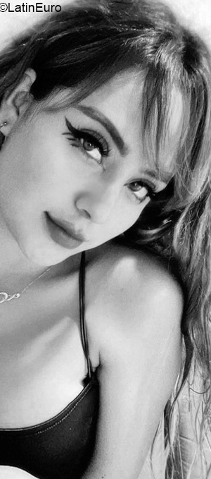 Date this athletic Brazil girl Ninna from Balneario Camboriu BR12217