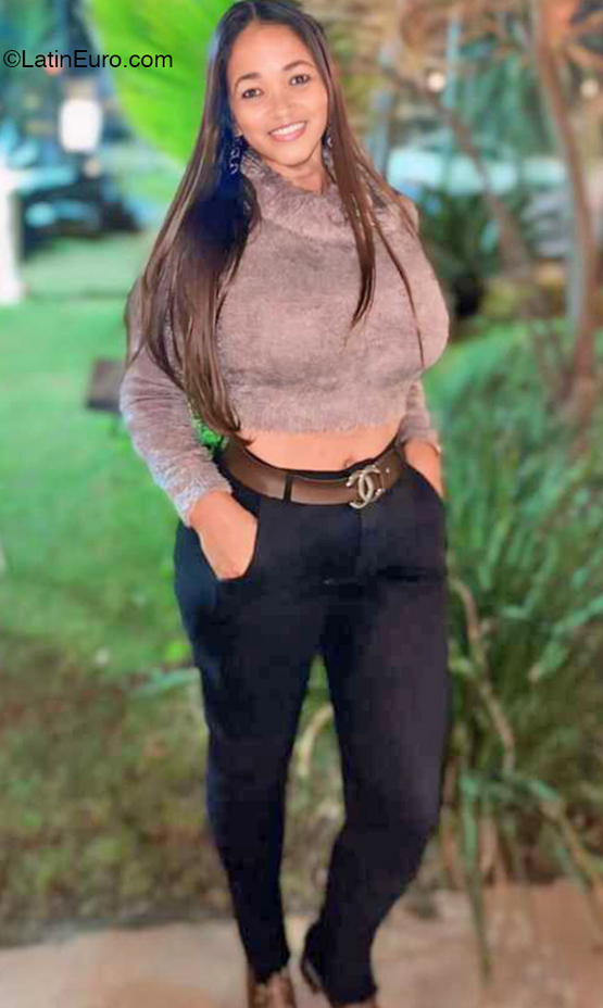 Date this beautiful Brazil girl Soraia from Contagem BR12239