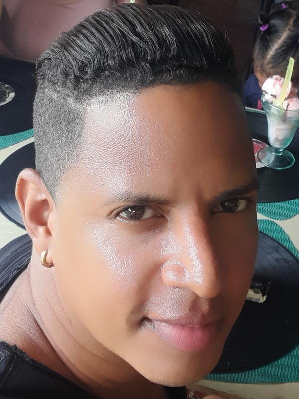 Date this passionate United States man Juanki from Hialeah US21937