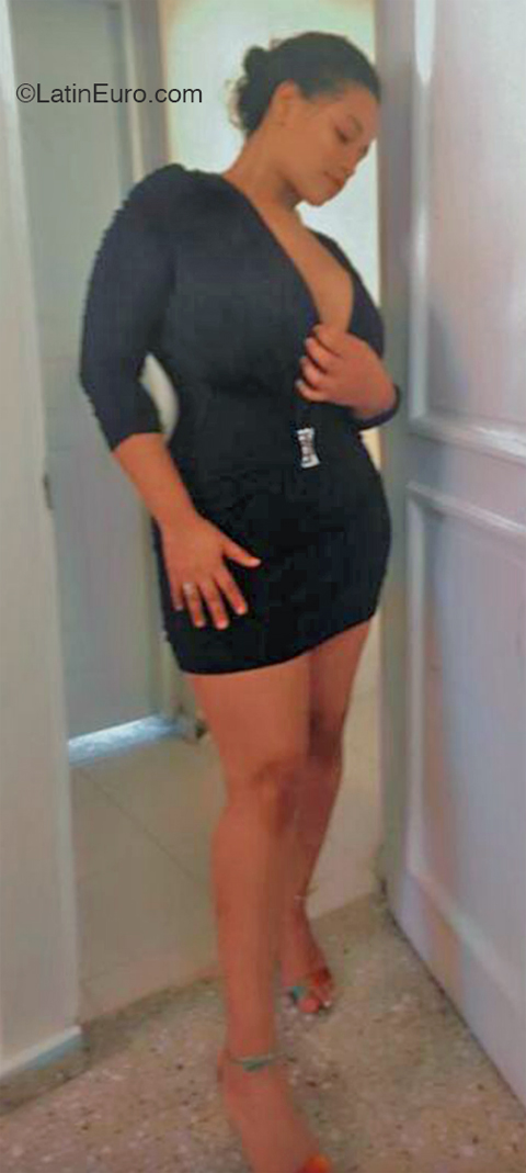Date this young Dominican Republic girl Ana from Santiago DO41194