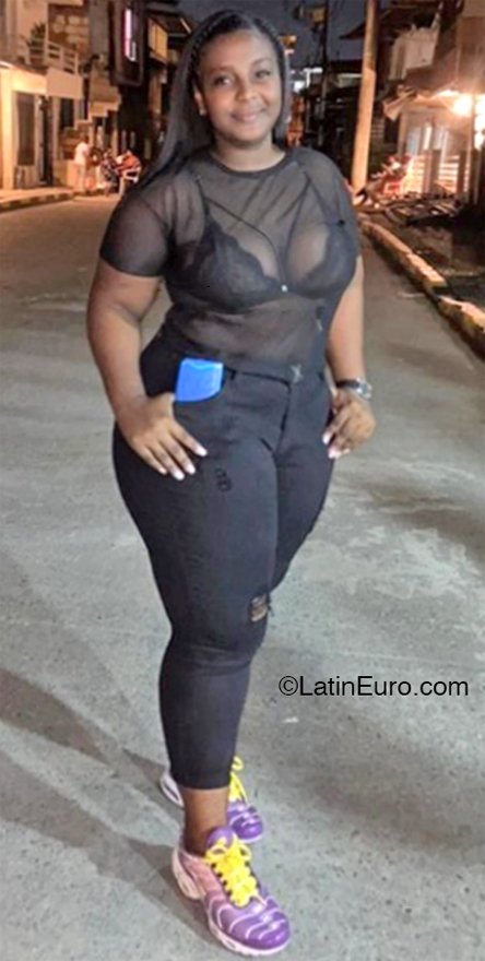 Date this funny Colombia girl Sara romero from Cali CO32204