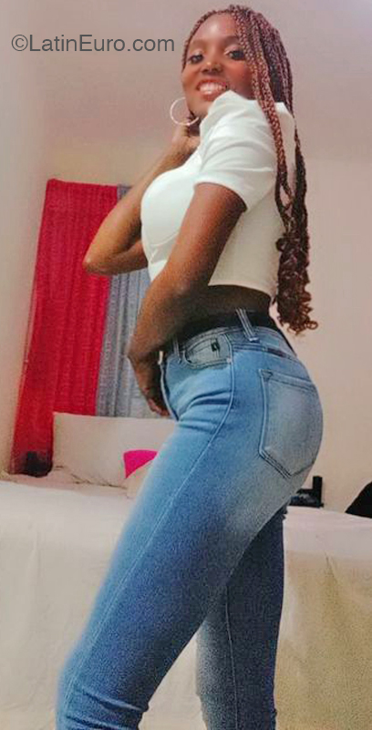 Date this happy Dominican Republic girl Jacquelin from Republica Dominicana DO43596
