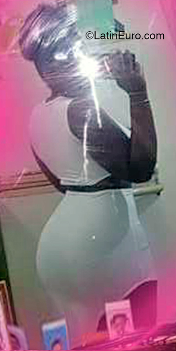Date this passionate Dominican Republic girl Nathalia from Santo Domingo DO44004