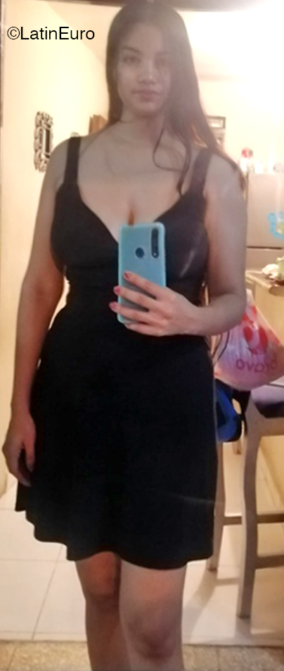 Date this athletic Dominica girl Isabel from Santo Domingo US22170