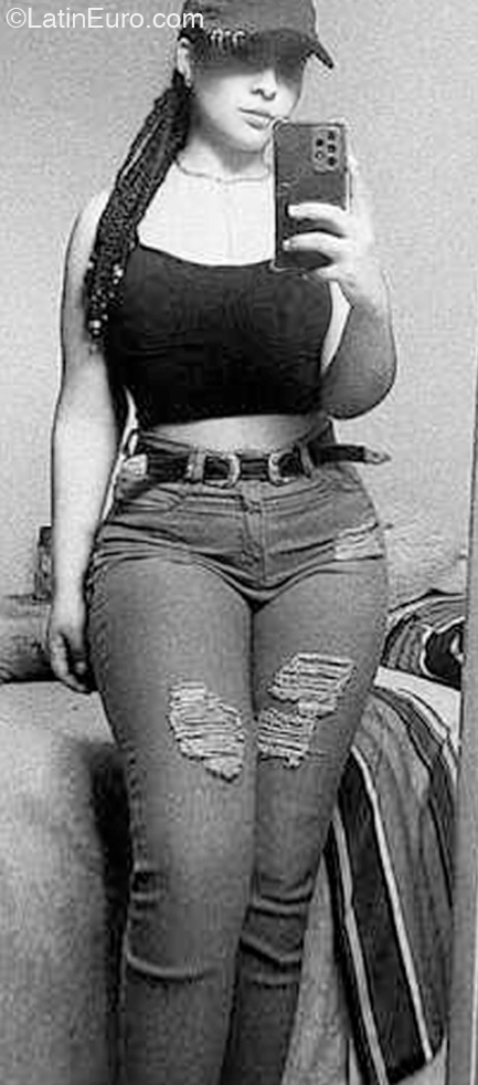 Date this lovely Dominican Republic girl Ecy20 from Santiago DO44119