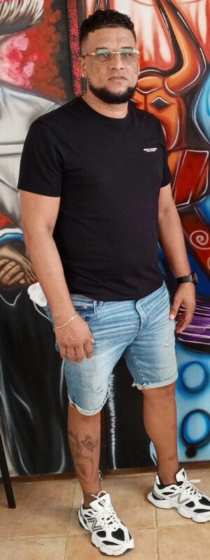 Date this exotic Dominican Republic man Hnr from La Romana DO45043