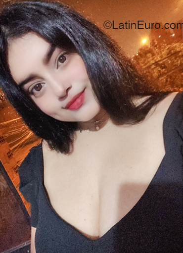 Date this tall Peru girl L. Garcia from Los Angeles - Estados Unidos US22358