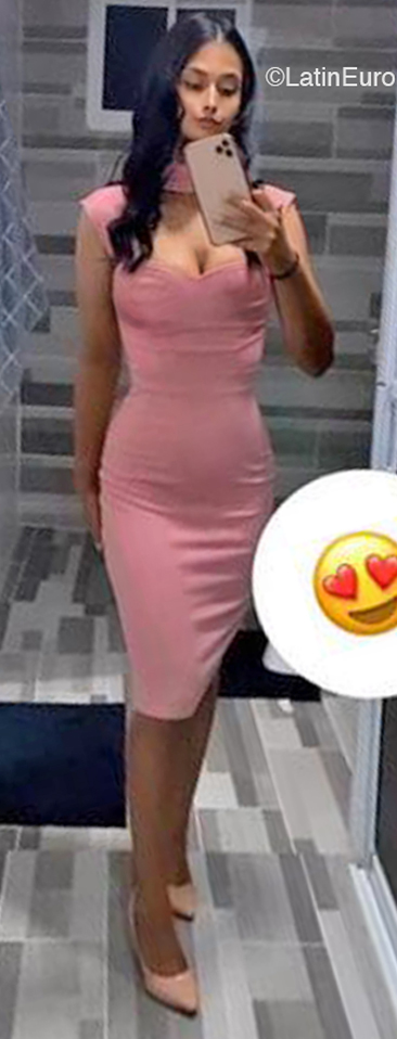 Date this sultry Dominican Republic girl Estefani from Puerto Plata DO46117