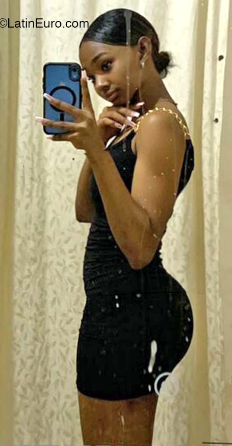 Date this passionate Dominican Republic girl Fremili from San Cristobal DO46121