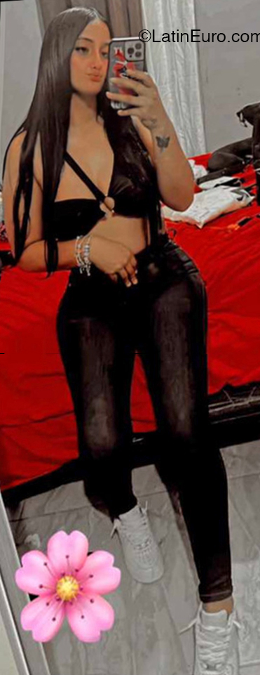 Date this nice looking Dominican Republic girl Angie from Santiago DO56203