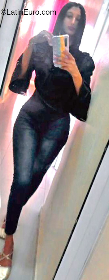 Date this sultry Dominican Republic girl Katy from Santiago DO46432