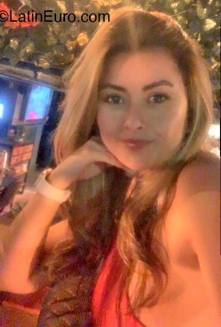Date this gorgeous Colombia girl Maria from Bogota CO32471
