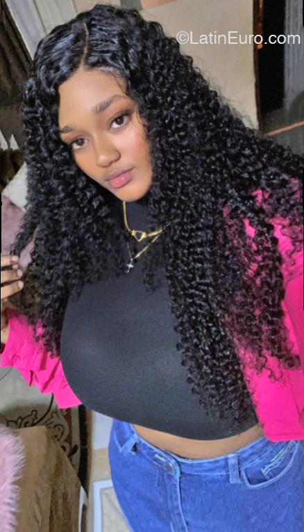 Date this exotic Dominican Republic girl Maria from Santo Domingo DO47335