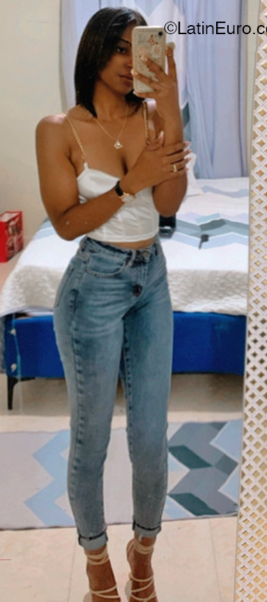Date this tall Dominican Republic girl Maddy from Santo Domingo DO47648
