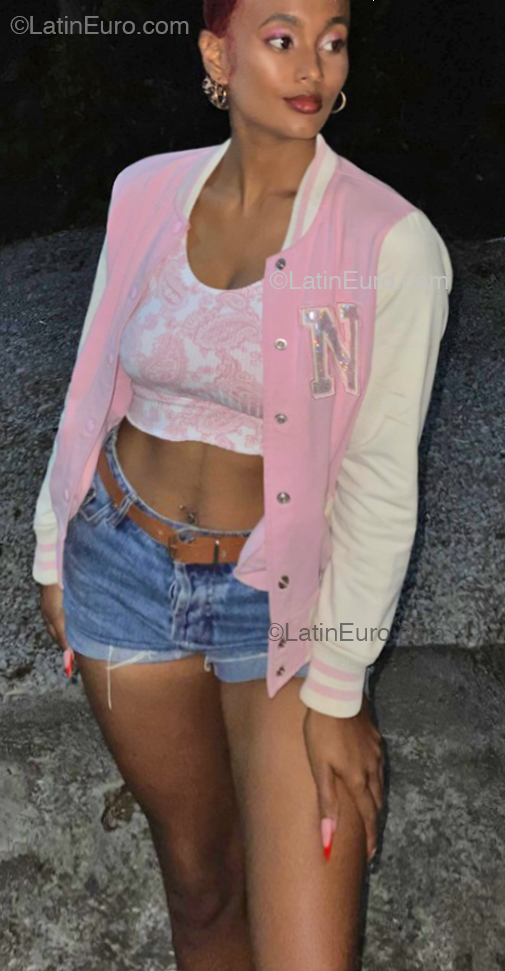 Date this happy Dominican Republic girl Rosali from Santo Domingo DO52725
