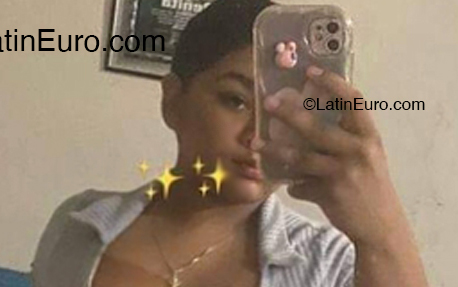 Date this charming Dominican Republic girl Karla from santo domingo DO52746