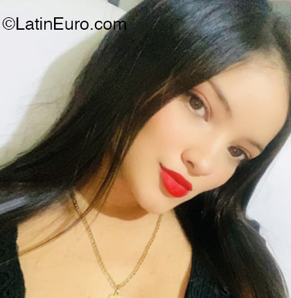 Date this good-looking Colombia girl Mariana Serna from Cali CO33000