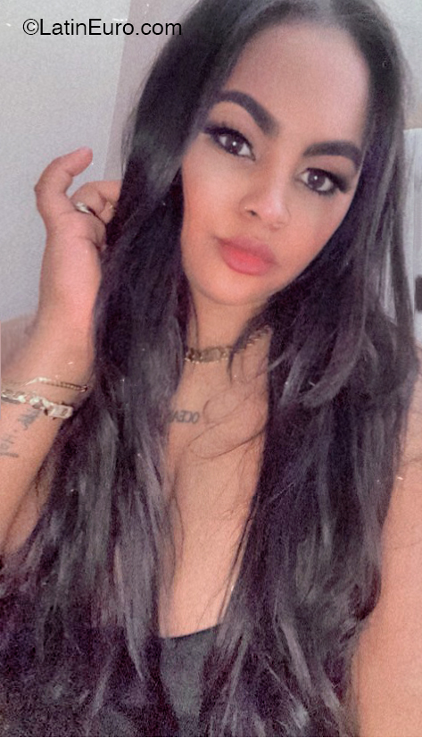 Date this good-looking United States girl Escarlen from Richmond US25188