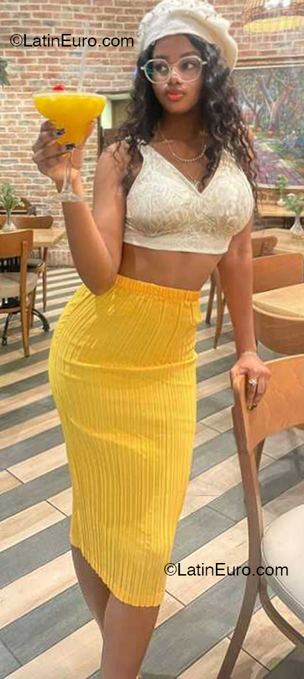 Date this hot Dominican Republic girl Elena from Santo Domingo DO55239