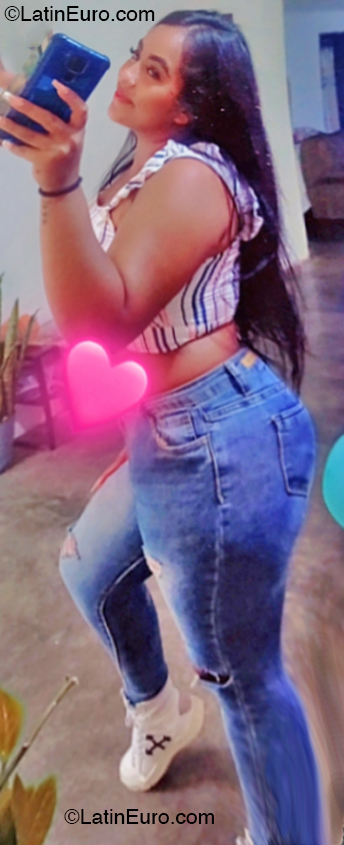 Date this passionate Venezuela girl Lia from Caracas VE4955