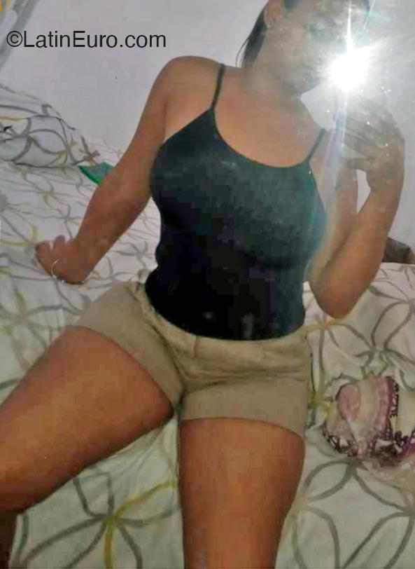 Date this gorgeous Dominican Republic girl Alejandra from Santo Domingo DO53115