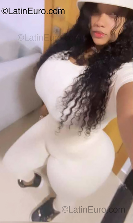 Date this attractive Dominican Republic girl Lirs from Santo Domingo DO53250