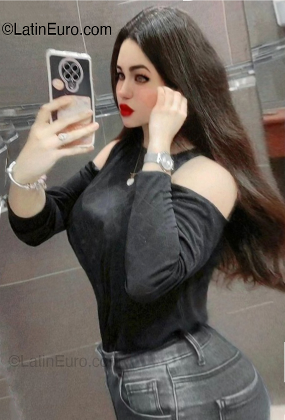 Date this hot Honduras girl Alessa from Culiacan HN2974