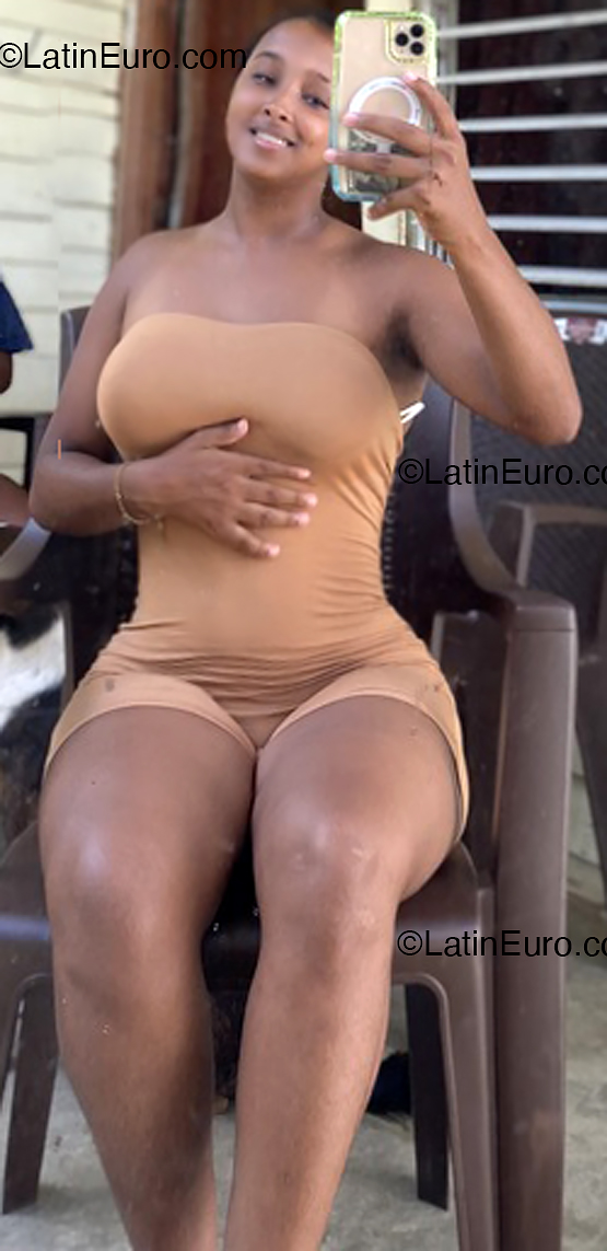 Date this beautiful Dominican Republic girl Worlen from Sanchez Ramirez DO53425