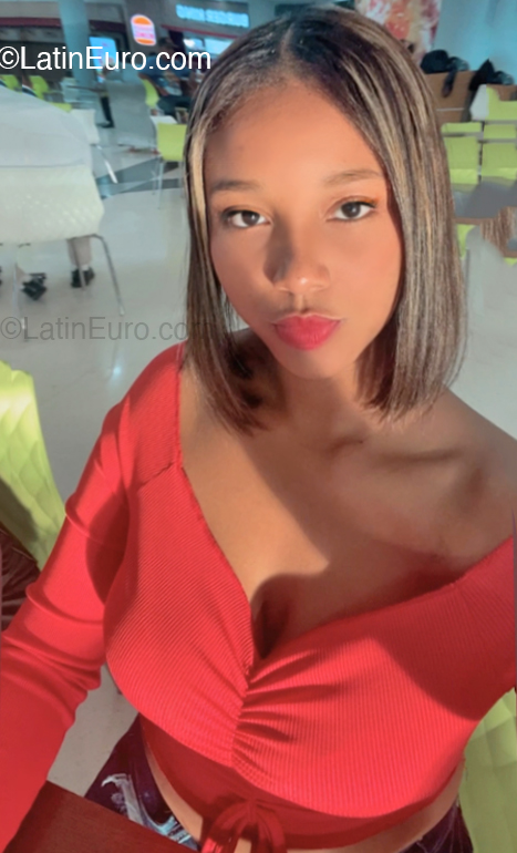Date this hot Dominican Republic girl Paula from Santiago DO53595