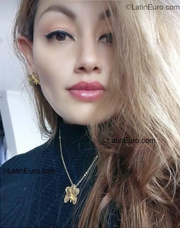 Date this young Colombia girl Marilyn from Pasto CO33178